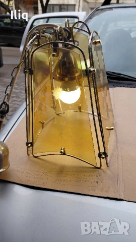 полилей за таван. имам и четири стъкла допълнително подарък. 