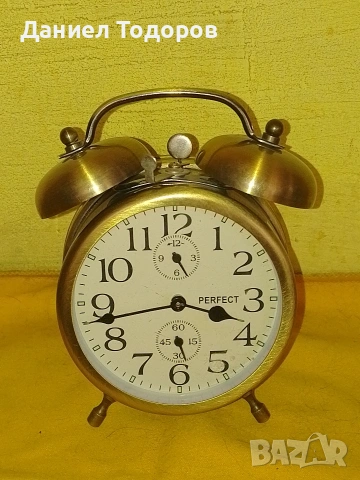 Стар Китайски часовник , будилник Perfect с 2 Камбани