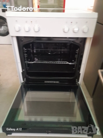 Готварска печка с керамичен плот Gorenje, фурна с вентилатор , снимка 2 - Печки, фурни - 52447177