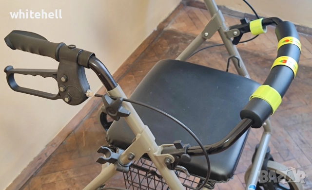 Лек алуминиев ролатор/проходилка, снимка 2 - Ролатори - 51826500