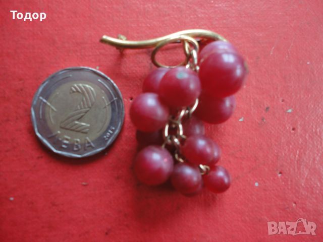 Позлатена брошка грозде , снимка 1 - Други - 46407826
