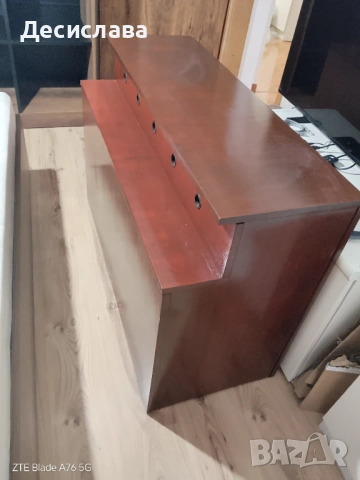 Продавам стари мебели, снимка 5 - Шкафове - 53219201