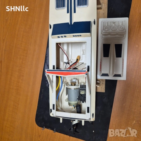 Robbe Little Devil RC Лодка, снимка 3 - Коли, камиони, мотори, писти - 53988974