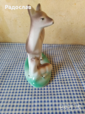 Стара порцеланова статуетка Сърна Изида, снимка 2 - Статуетки - 52274238