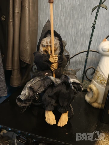 Лот декорация свещник и баба Яга керамика ковано желязо 