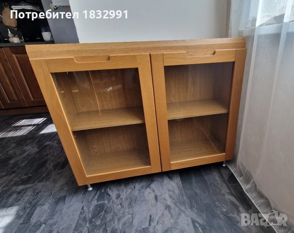 Шкаф-витрина за съхранение