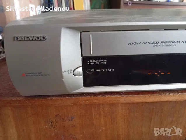 Видео Касетофон Daewoo st220, снимка 2 - Плейъри, домашно кино, прожектори - 50143770