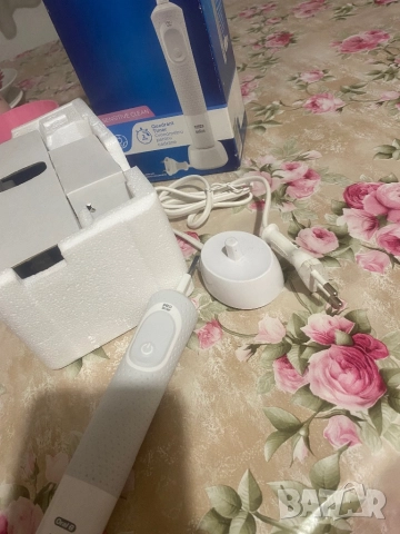 Oral-B Pro електрическа четка за зъби, снимка 3 - Друга електроника - 52595261