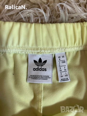Дамски къси панталони Adidas 3 stripe shorts yellow, снимка 3 - Панталони - 51527582