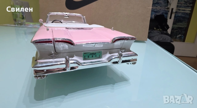 Модел на Ford Edsel мащаб 1:18, снимка 7 - Колекции - 53128890