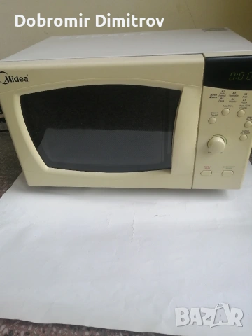 микровълнова печка с грил мидеа, снимка 2 - Микровълнови - 53704173