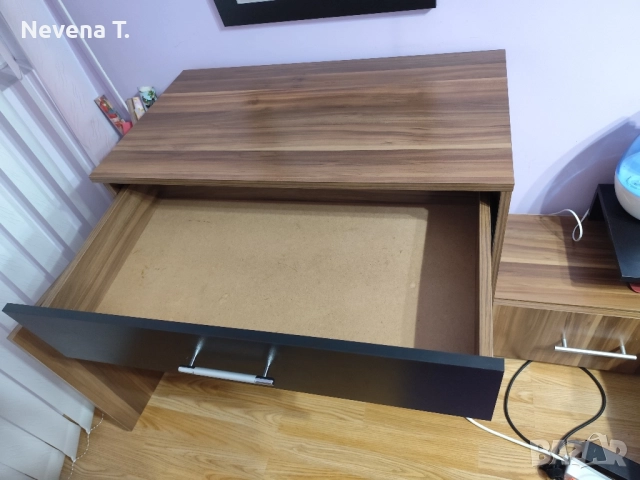 Спално обзавеждане - гардероб, тоалетка с огледало и нощни шкафчета , снимка 14 - Шкафове - 52185690