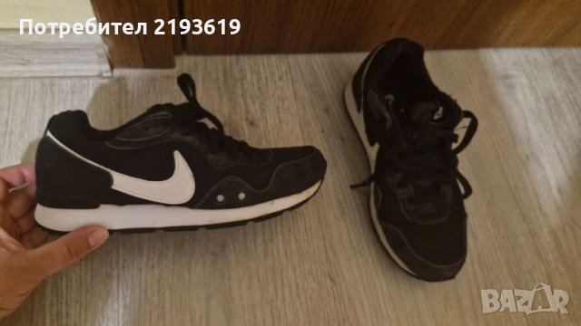 Nike маратонки, снимка 2 - Детски маратонки - 46553636