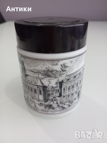 Стар порцеланов красив буркан  , снимка 4 - Други ценни предмети - 52625303