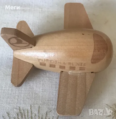 Колекционерска Фигурка Turkish Airlines Wooden Plane with Figure Doll, снимка 4 - Колекции - 47257226