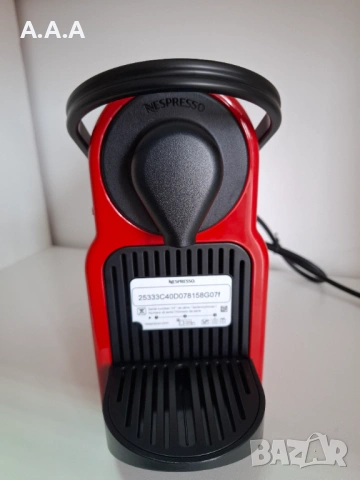 Кафемашина с капсули Nespresso - Inissia Red, C40-EURENE5-S, 19 bar, 0.7 l, Rubi Red, снимка 3 - Кафемашини - 54024105