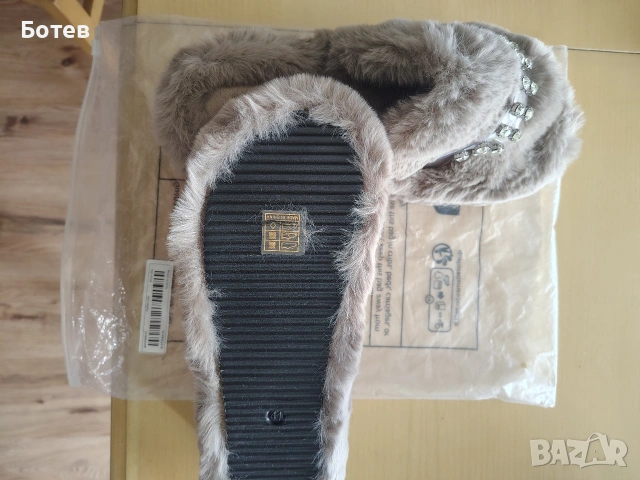 Дамски чехли с пух и камъчета , снимка 3 - Маратонки - 53932438