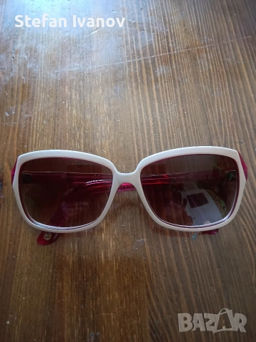 Очила, снимка 2 - Слънчеви и диоптрични очила - 53986054