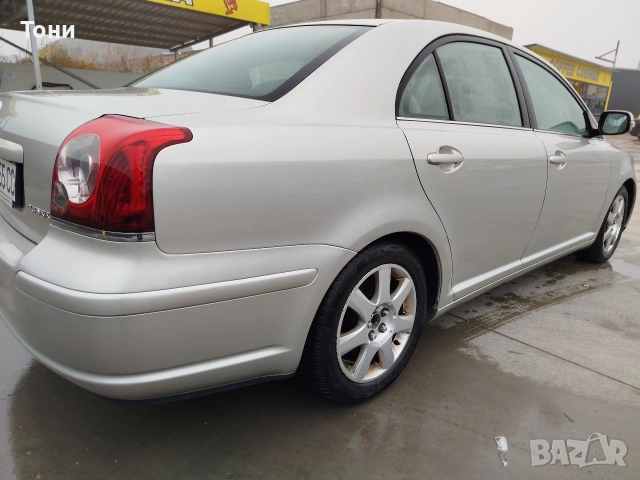 Продавам Тойота Авенсис газ бензин , снимка 3 - Автомобили и джипове - 53955825