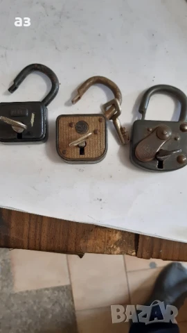 антични катинари  BURG, ABUS