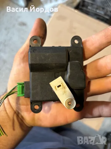 Клапи Парно за Хонда Сивик 7 / Honda Civic 7 / 0B060 30850 / 2s980 30820 / Моторче Клапи Парно / , снимка 2 - Части - 50053793