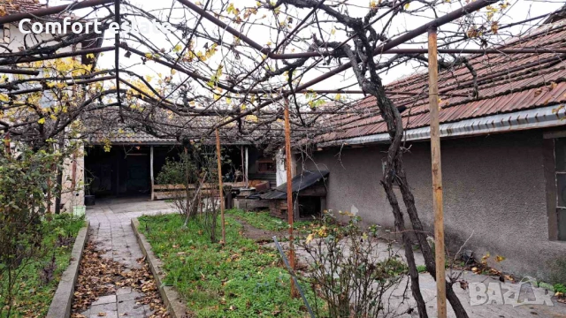 Тухлена къща за продажба, снимка 2 - Къщи - 53567107