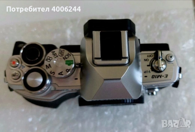 Фотоапарат Olympus E-M10 Mark IV , снимка 3 - Фотоапарати - 53737074