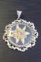 Стар сребърен медальон с Еделвайс  , снимка 1 - Колиета, медальони, синджири - 44994019