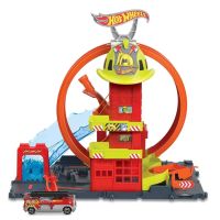 Hot Wheels - Пожарна станция, снимка 1 - Коли, камиони, мотори, писти - 45149701