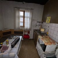 Продава се къща в гр. Долни Дъбник, област Плевен, снимка 8 - Къщи - 46198640