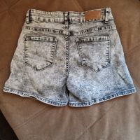 Къси дънкови гащи, снимка 4 - Къси панталони и бермуди - 45136774