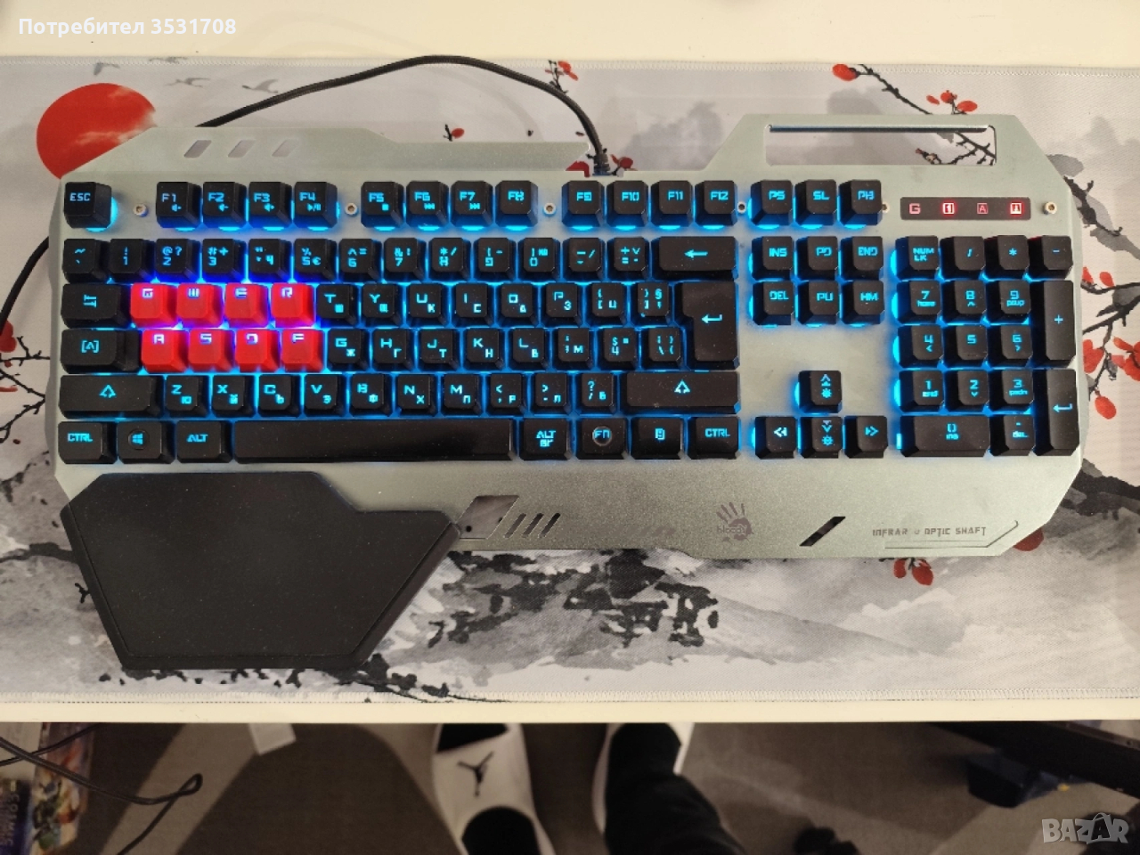 Геймърска полу-механична клавиатура A4Tech Bloody B2418, снимка 1
