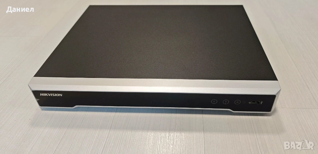 8 портов PoE 4K NVR Hikvision DS-7608NI-K2/8P с HDD 2TB като нов, снимка 1
