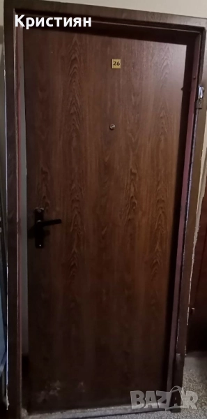 Метална масивна входна врата на панелен/ЕПК апартамент, снимка 1