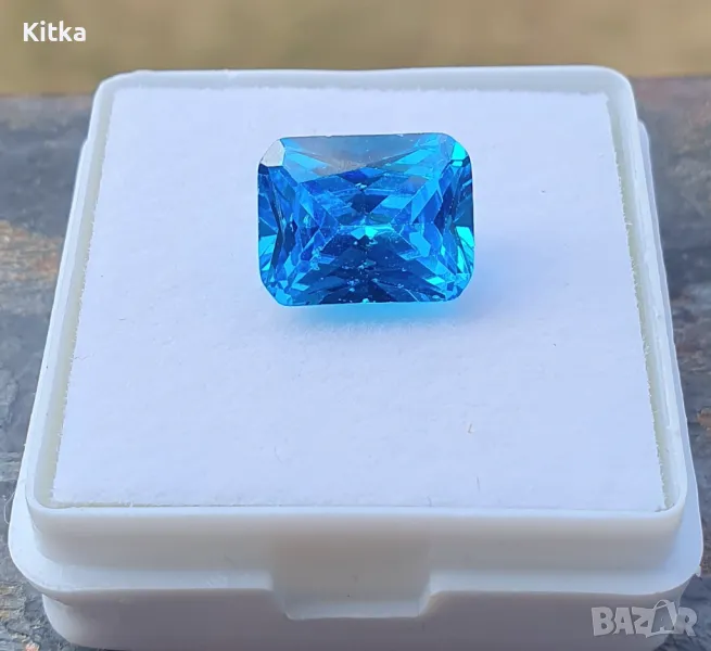 Син сапфир цвят " London blue " 4.38 ct. 10х8 мм., снимка 1