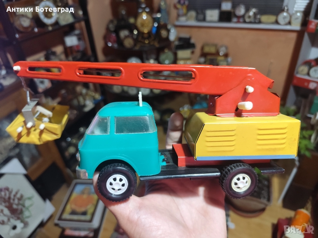 Стари играчки от едно време , снимка 1