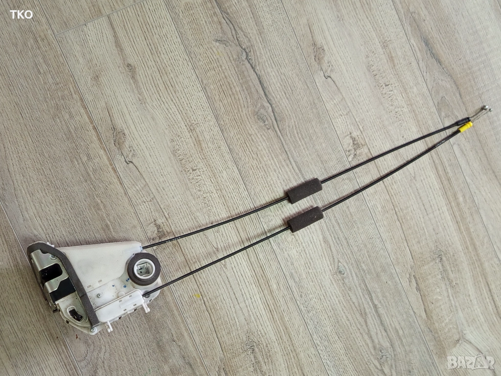 Задна лява брава - заключващ механизъм за SUBARU Impreza 4та генерация, снимка 1