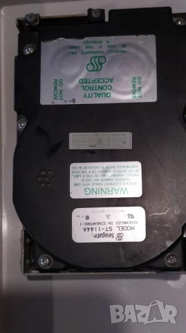 Ретро IDE хард диск Seagate ST-1144 A