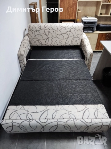 Разтегателен Диван (сгънат 140/90/80см.) Като НОВ, снимка 7 - Дивани и мека мебел - 52264221