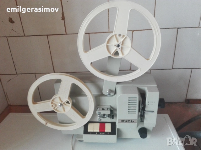 Руска киномашина и ретро ютия .