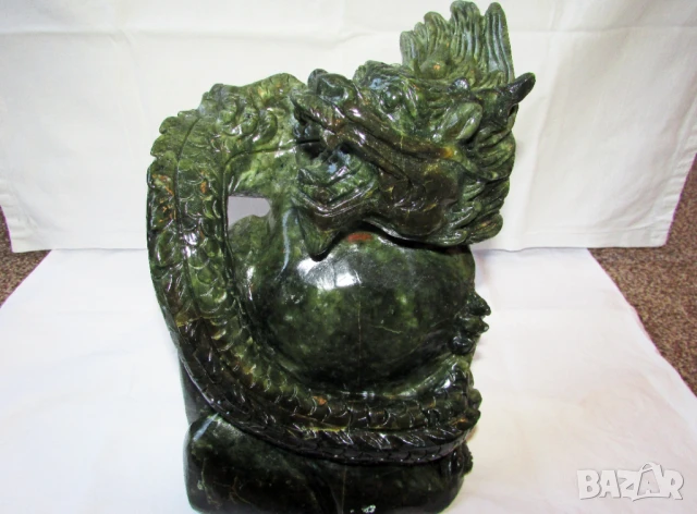 Китайски дракон от китайски нефрит. Тегло 9кг. 28х14х19см., снимка 2 - Други ценни предмети - 47750425