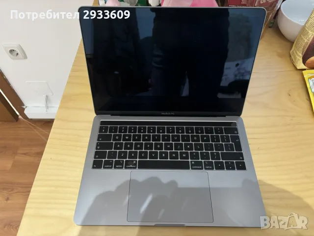 Apple MacBook Pro 13", 16 GB RAM, 256 GB SSD, Touch Bar, снимка 1 - Лаптопи за работа - 48622655