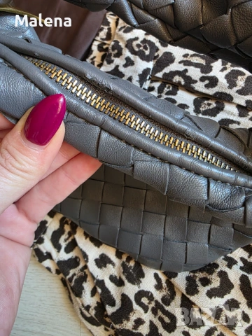 Bottega Veneta Jodie естествена кожа, снимка 4 - Чанти - 53973524
