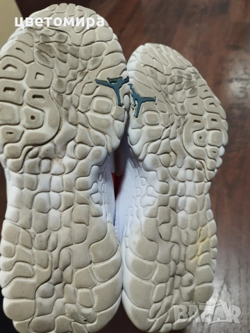 Nike air Jordan react номер 42.5, снимка 5 - Маратонки - 53229803