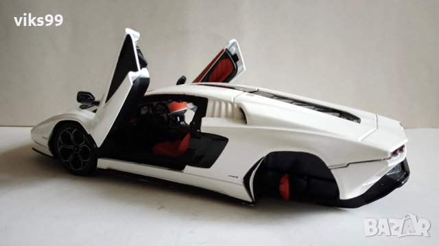 Lamborghini Countach LPI 800-4 Bburago - Мащаб 1:24, снимка 3 - Колекции - 51875867