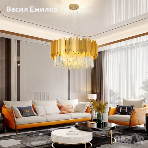 Златист полилеи с висящи кристали, снимка 2 - Лампи за таван - 51943674