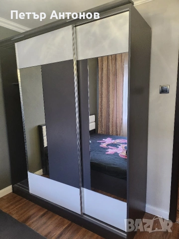 продавам двукрилен гардероб