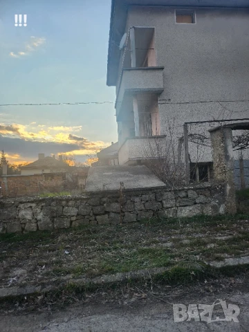 Голяма къща + 900 кв.м дворно място в град Хисар от собственик, снимка 3 - Къщи - 50842479