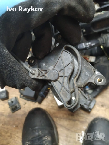 Моторче Клапи Парно Ауди A6 , A4 , 4B1820511C, снимка 6 - Части - 52422502