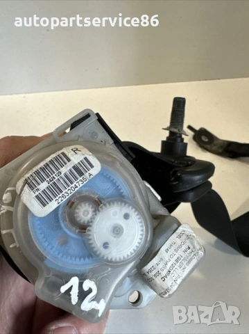 Заден десен колан за седалка за Jeep Grand Cherokee (2012) 2426129, снимка 2 - Части - 53509205